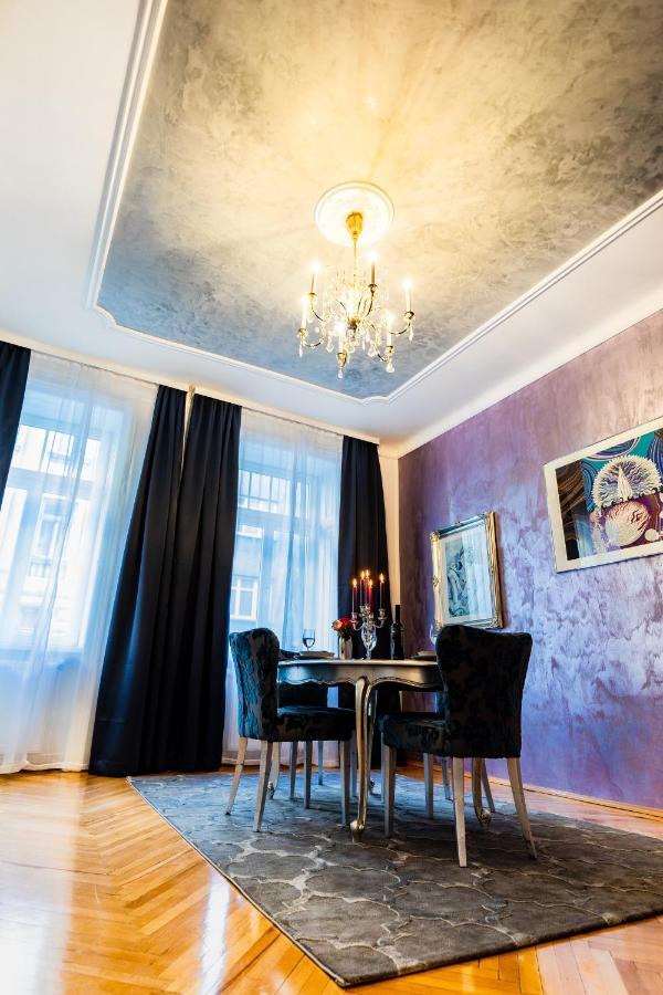 Sophies Place Augarten - Imperial Lifestyle City Apartments Vienna Parking Exterior foto