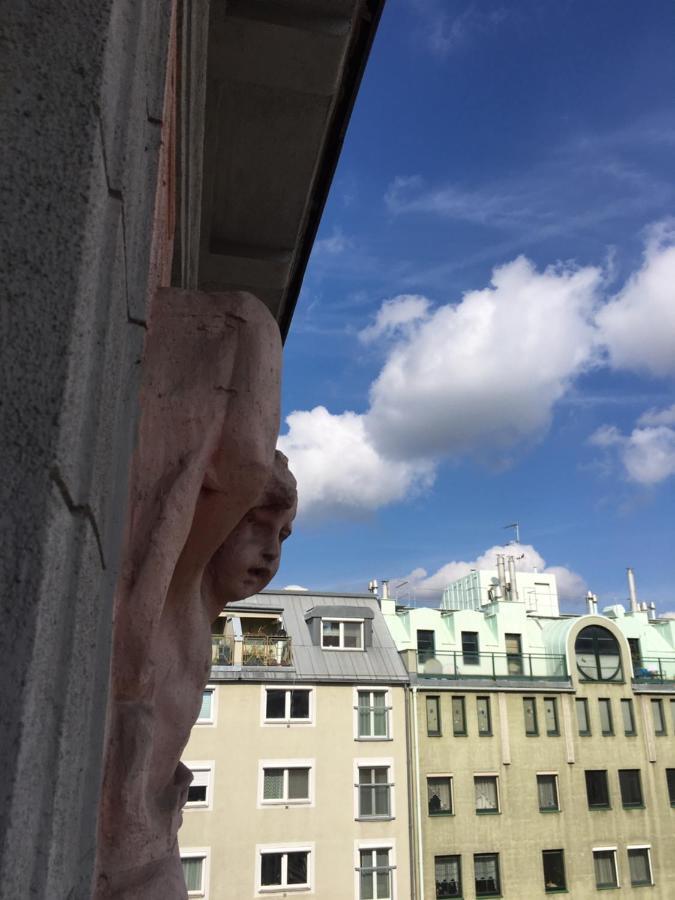 Sophies Place Augarten - Imperial Lifestyle City Apartments Vienna Parking Exterior foto