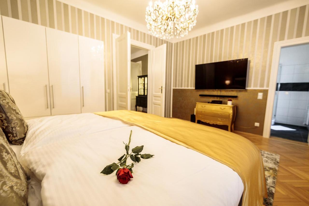 Sophies Place Augarten - Imperial Lifestyle City Apartments Vienna Parking Exterior foto